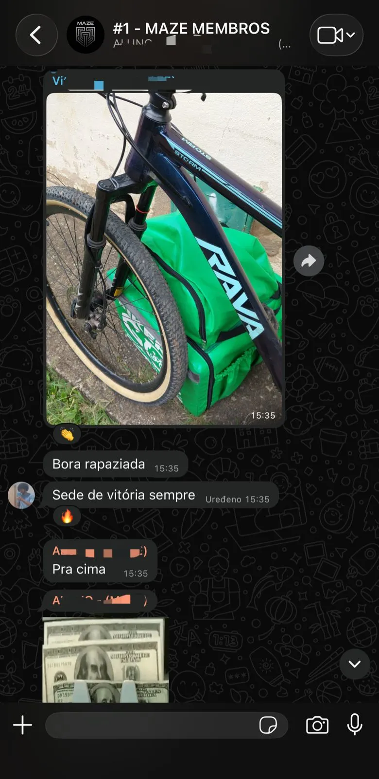 Conversa dos membros da MAZE